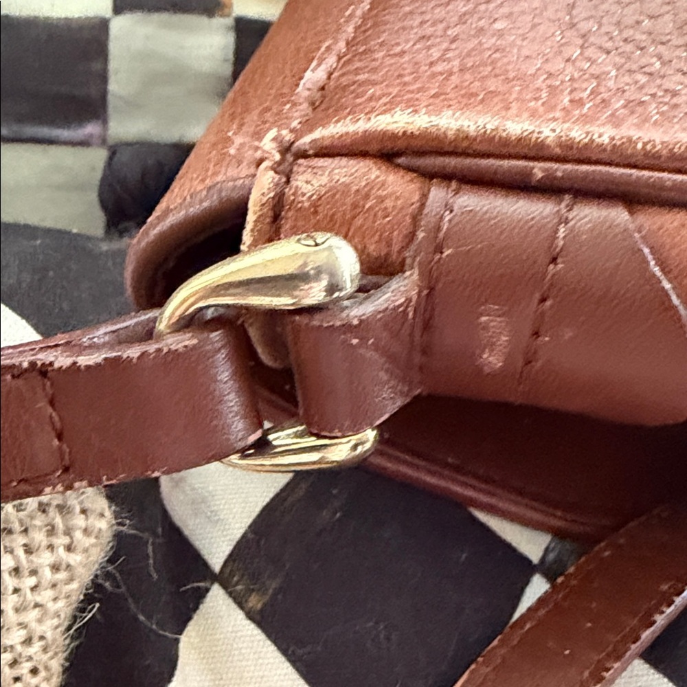 Authentic Burberry Tan Pebbled Leather Vintage Crossbody Bag 8” x 8” COA - Picture 6 of 7